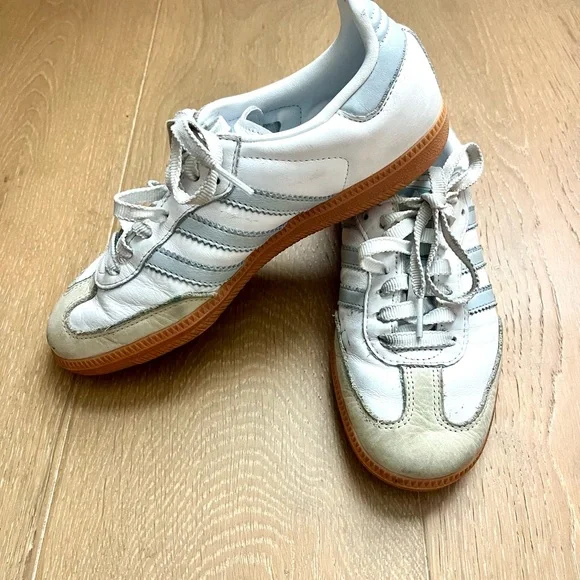 Adidas Samba White and Gray Shoes - Picture 2 of 5